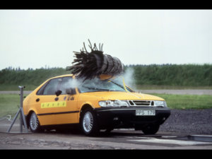 hd-saab-moose-crash-test.jpg