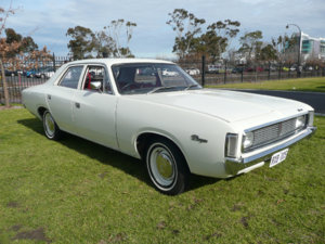 Chrysler_Valiant_VH_Ranger.jpg