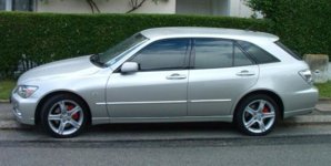 Lexus_IS300_SportCross.JPG