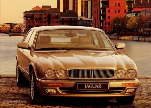 JAGUARXJ-3499_3.jpg