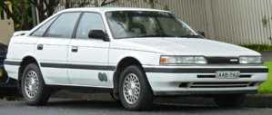 1990_Mazda_626_(GD_Series_2)_Eclipse_2_2i_hatchback_(2011-11-17)_01.jpg