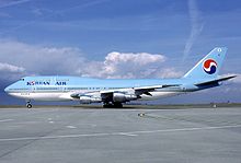 220px-Boeing_747-3B5_Korean_Air_AN0610287.jpg