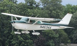800px-1968-Cessna-172K.jpg