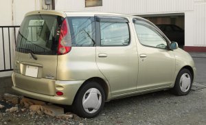 Toyota_Fun_Cargo_004.jpg
