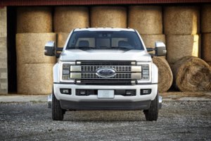 2017-Ford-Super-Duty-Pickup-07.jpg