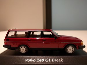 volvo_240.jpg