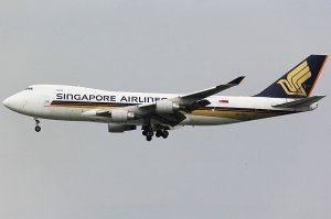 800px-Singapore_Airlines_Cargo_Boeing_747-412FSCD_9V-SFM.jpg