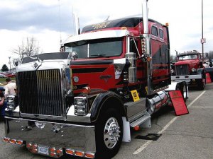 International9900iSuperEagle.jpg