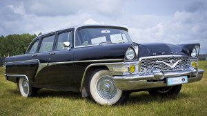 gaz-13-chaika-3840x2160-classic-cars-gaz-luxury-cars-front-review-buy-2437.jpg
