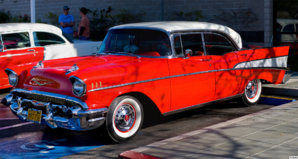 1957_Chevrolet_Bel_Air_Sport_Sedan_-_front_left.jpg