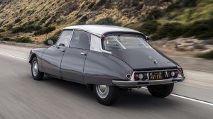 02-19695-citroen-ds21-drive-1.jpg