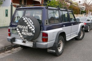 1989_Nissan_Patrol_GQ_ST_wagon_2015-06-15_02.jpg