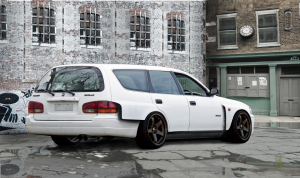 1993-1995_Holden_Apollo_JM_SLX_station_wagon_2010-07-19_03.png
