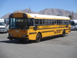 2001_Thomas_90_Passenger_School_Bus_-_B99989_-_1.jpg
