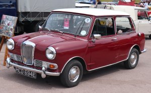 1967_Riley_Elf_10_Front.jpg