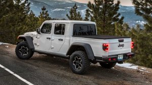 2020-jeep-gladiator-first-drive.jpg