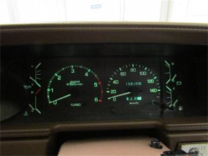 5126556-1987-toyota-hilux-std.jpg