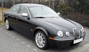 Jaguar_S-Type_front_20090128.jpg