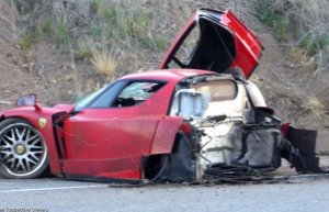 ferrari-enzo-crashed-rebuilt-26.jpg