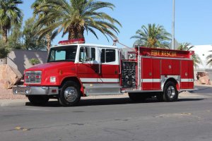 z-1534-freightliner-southern-coach-pumper-for-sale-001.jpg