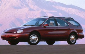 1997_Ford_Taurus_Wagon.jpg