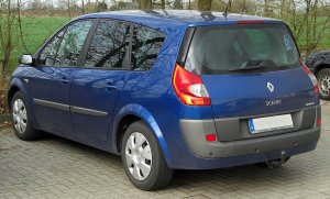 1280px-Renault_Grand_Scnic_II_Facelift_rear_20100409.jpg