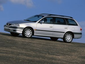 TOYOTA-Avensis-Wagon-3575_6.jpg
