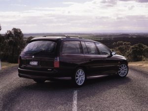 hsv_senator_signature_wagon_1.jpg