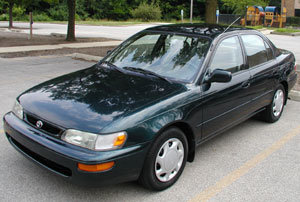 1997_Toyota_Corolla_01_9e92db70be4d415d48d0b1eabd22e877.jpg