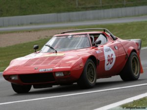 lancia-stratos-zero-18.jpg