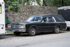 Oldsmobile_hearse_8364622371.jpg