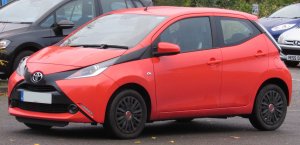 2016_Toyota_Aygo_X-Play_VVT-i_10_Front.jpg