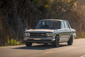 nissan-skyline-gtr-09.jpg