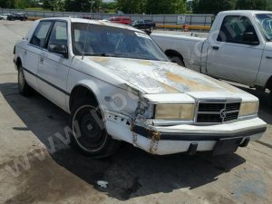 1993-Dodge-Dynasty-front-right-40746828.jpg