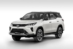 2021-toyota-fortuner-legender-1-b68c.jpg