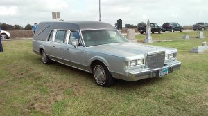 88LincolnHearse.jpg