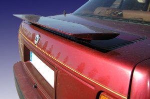 Lancia_thema_832_spoiler.jpg