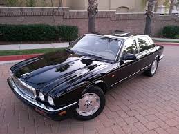jaguar-xj.jpg