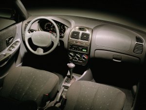 hyundai-hyundai-accent-lc-1999-15696sm.jpeg