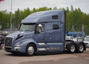 Oevlk_-_Volvo_VNL.jpg
