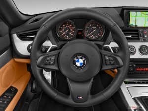 2015_bmw_z4_steeringwheel.jpg