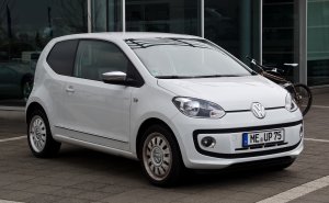 VW_white_up_10__Frontansicht_14_April_2012_Velbert.jpg