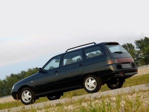 Lada-111-1997-2003-Photo-22.jpg