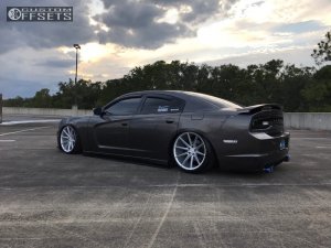 280806-4-2014-charger-dodge-universal-air-bagged-blaque-diamond-bd-11-silver.jpg