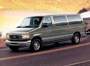 2004-Ford-E150Passenger-FrontSide_FTECW042_505x375.jpg