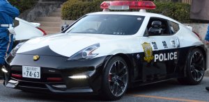 Tokyo_Metropolitan_Police_Department_Nissan_Fairlady_Z_NISMO_Z34.jpg