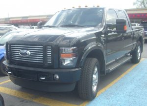 800px-Ford_F-250_Super_Duty_Harley-Davidson_Crew_Cab.jpg