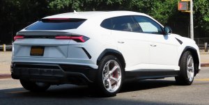 2019_Lamborghini_Urus_rear_72019.jpg