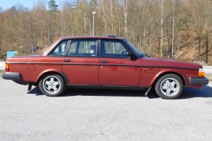 volvo-244-turbo-10029-1505311311.jpeg