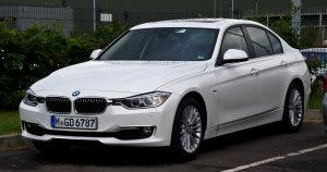 BMW_320d_Luxury_Line_F30__Frontansicht_24_Juni_2012_Dsseldorf.jpg